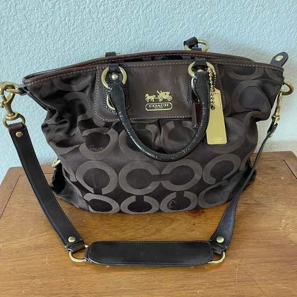 Coach - Picture 2 of 5